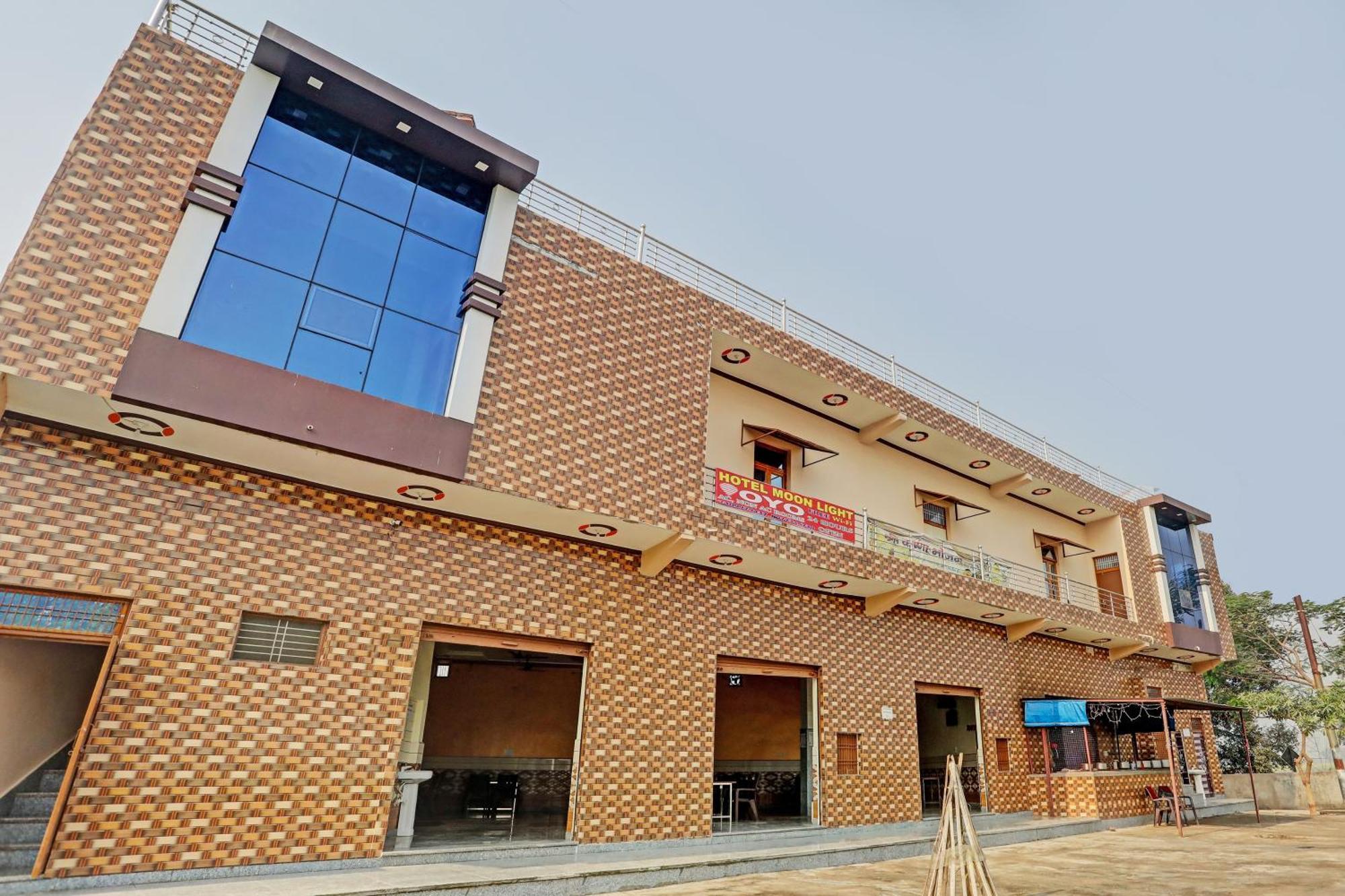 Oyo Moon Light Etah Exterior foto
