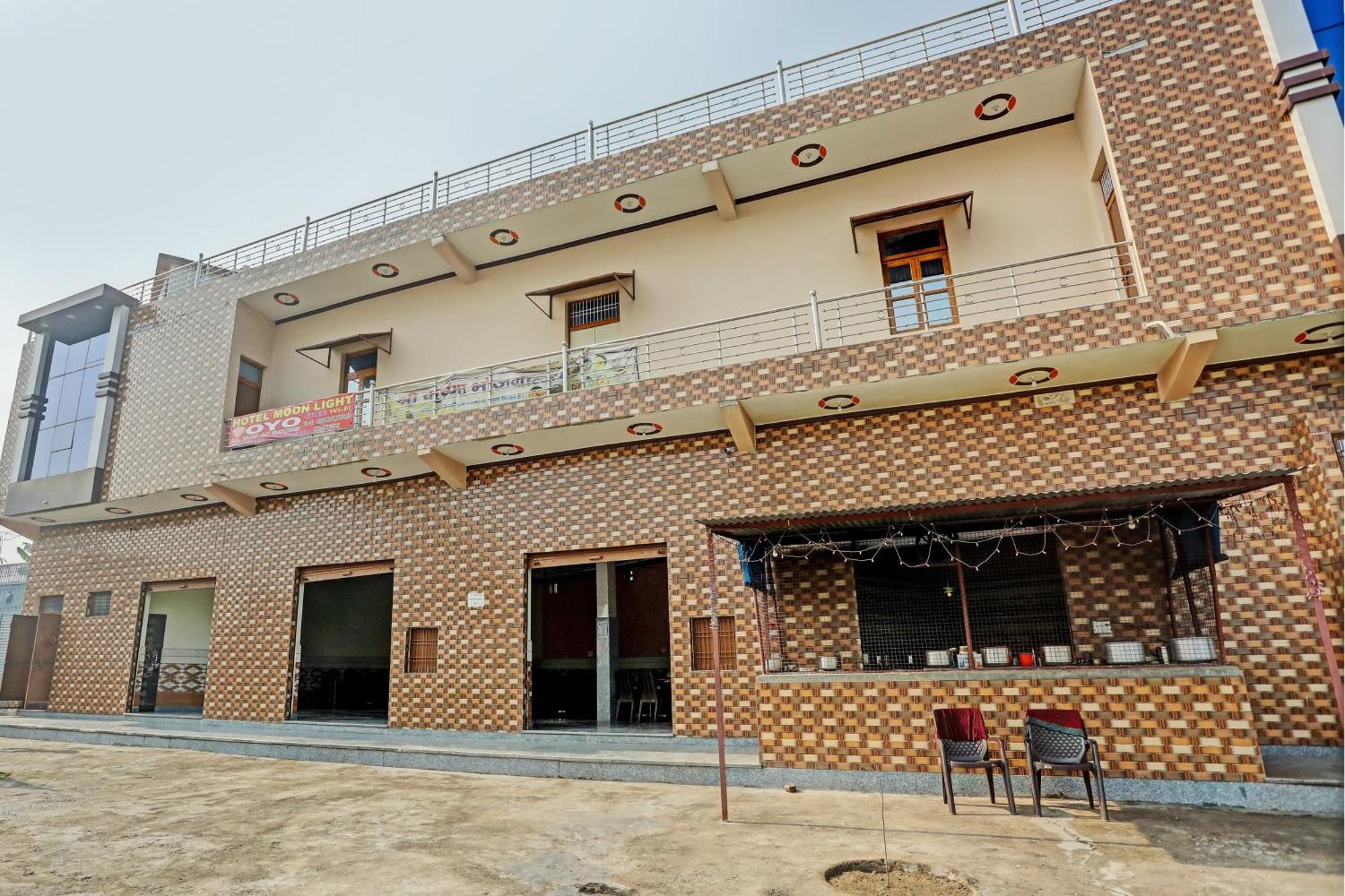 Oyo Moon Light Etah Exterior foto